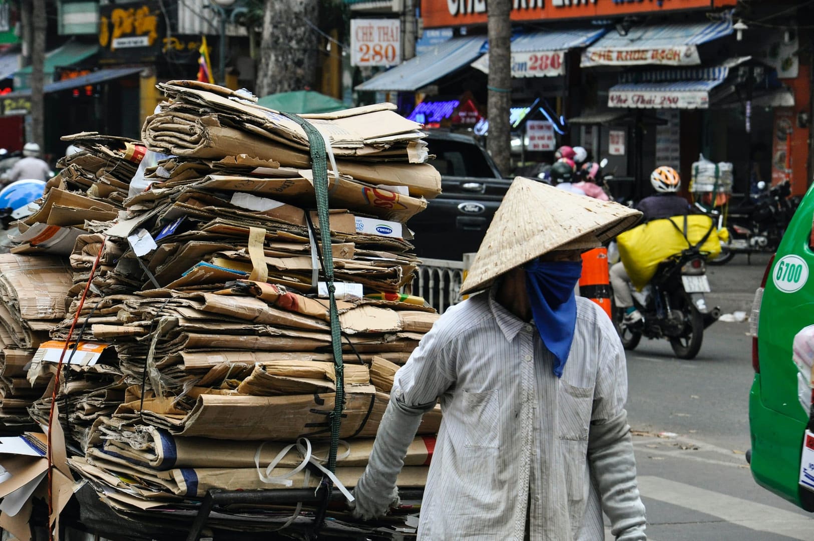 The role of packaging Regulations and Standards in driving the Circular Economy